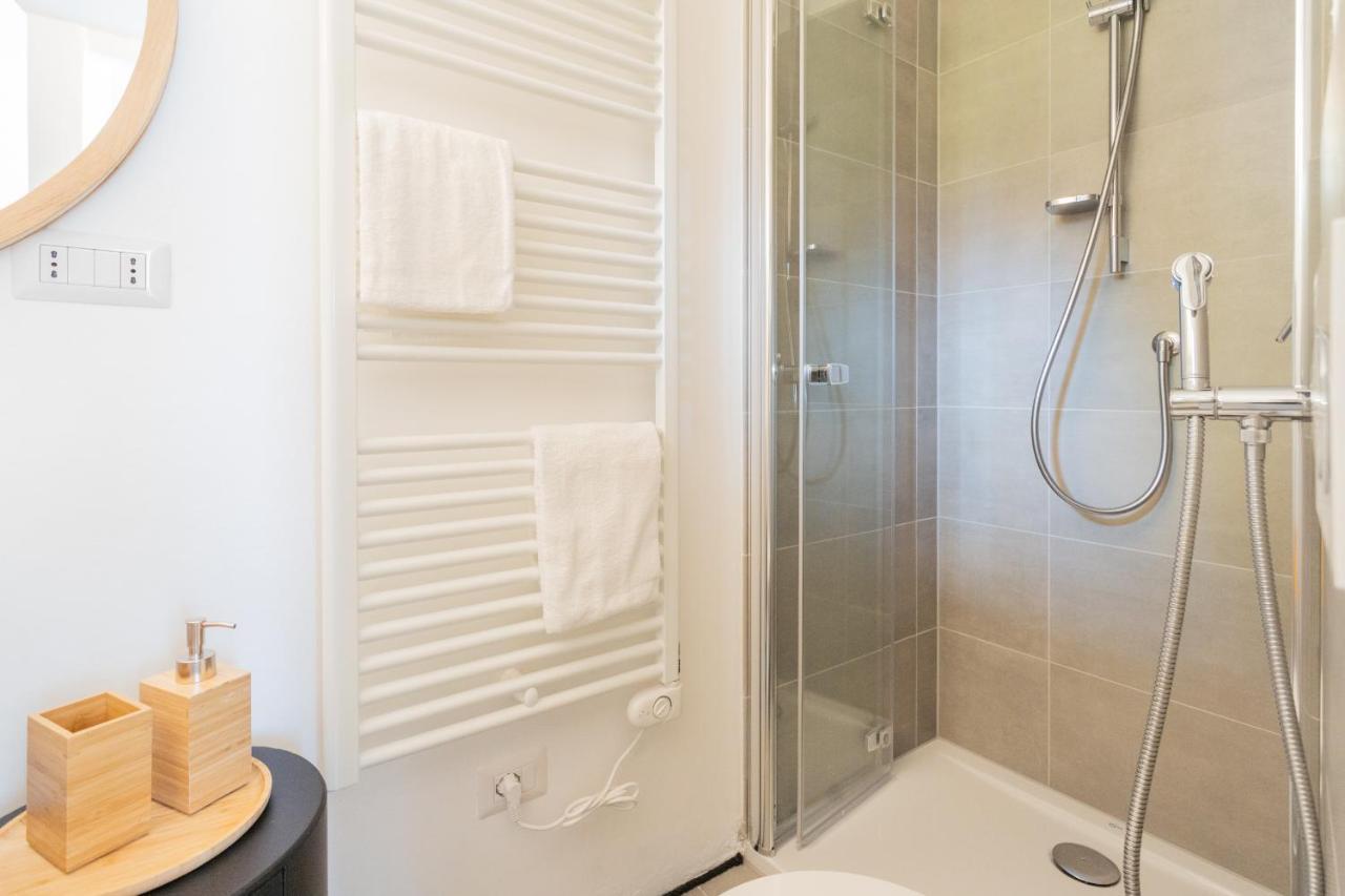 P Terrace - Lake View By Rent All Como Apartment Laglio Bagian luar foto