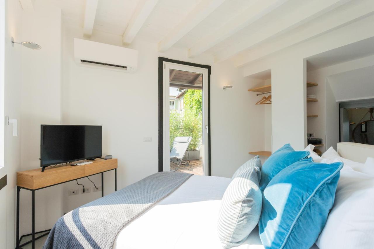 P Terrace - Lake View By Rent All Como Apartment Laglio Bagian luar foto